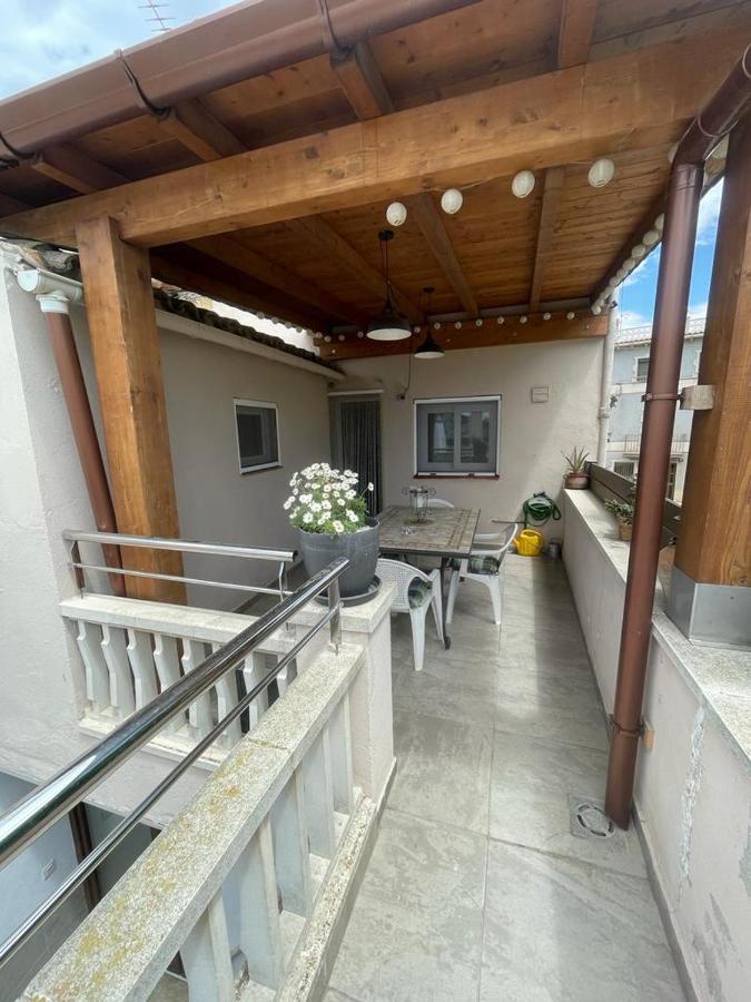 Cal Robert Apartment Penellas Luaran gambar